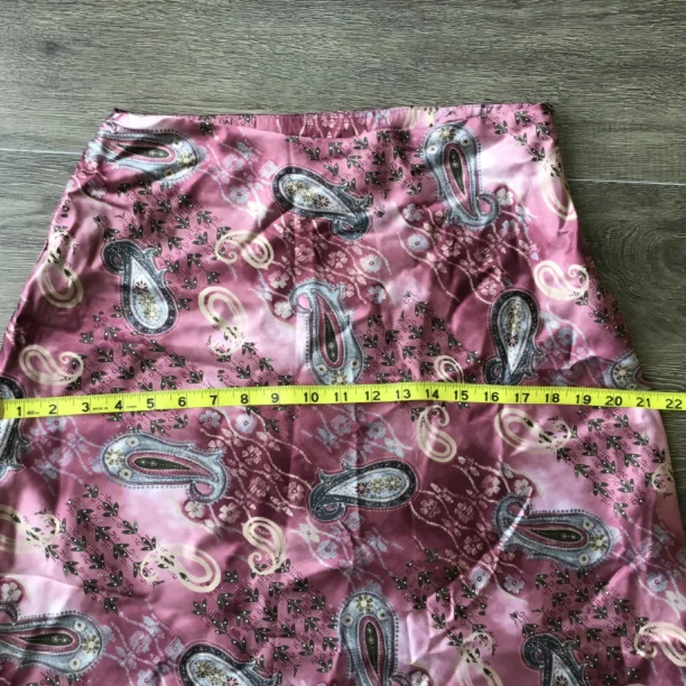 Rikki J New York Women’s Pink Paisley Lined A-Line Skirt Size 8 - Picture 7 of 8